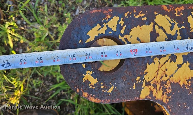 image for item DQ0172 Killion  excavator pipe grapple