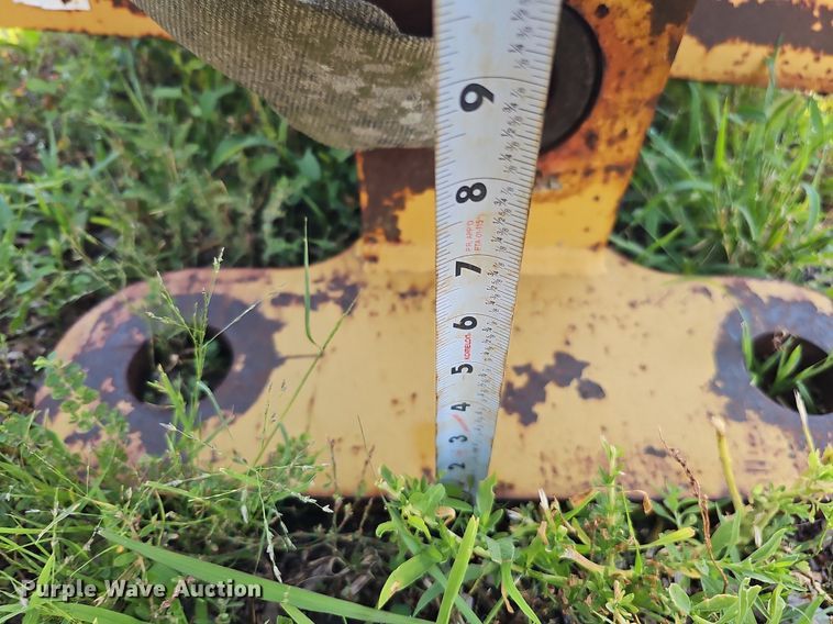 image for item DQ0172 Killion  excavator pipe grapple