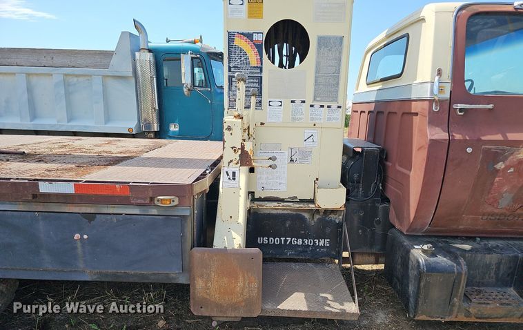 image for item DQ0173 1978 Chevrolet C65  crane truck