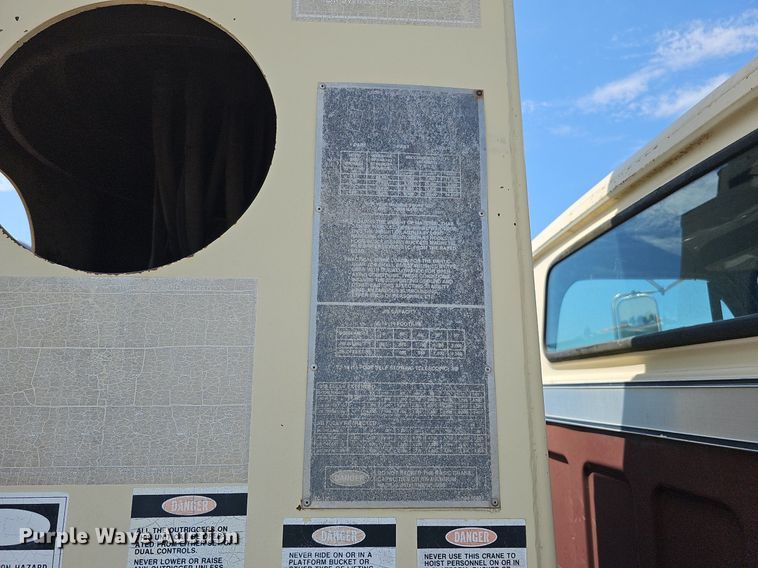 image for item DQ0173 1978 Chevrolet C65  crane truck