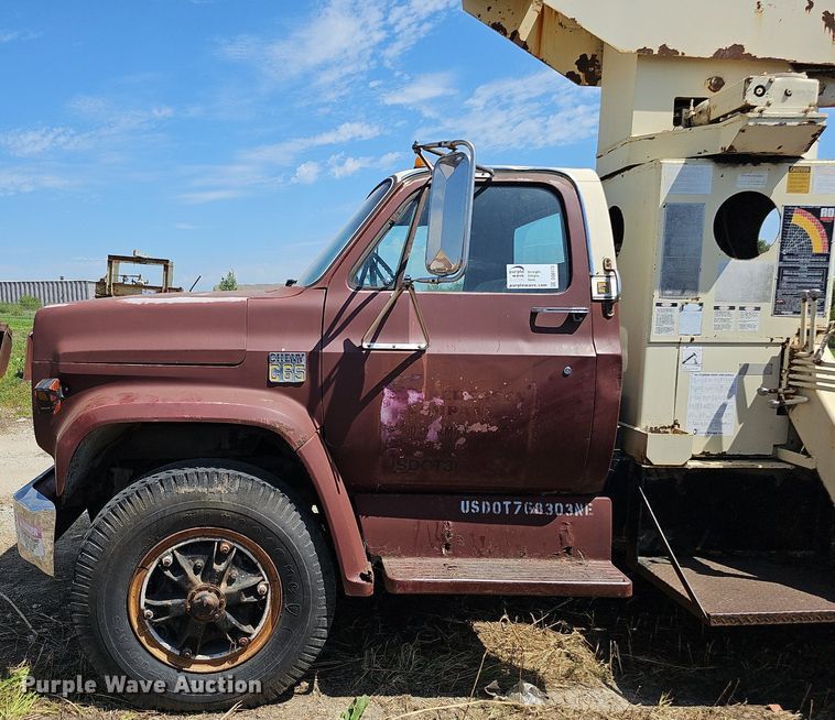 image for item DQ0173 1978 Chevrolet C65  crane truck