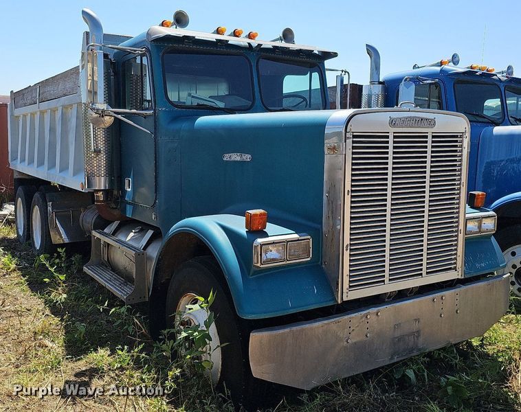 image for item DQ0174 1986 Freightliner FLC  dump truck