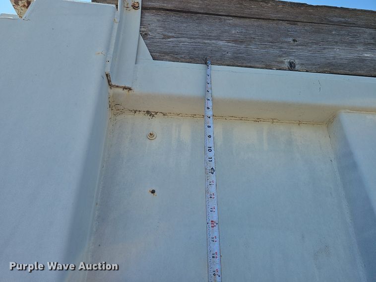 image for item DQ0174 1986 Freightliner FLC  dump truck