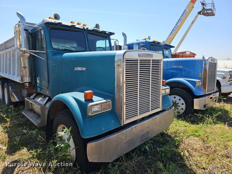 image for item DQ0174 1986 Freightliner FLC  dump truck