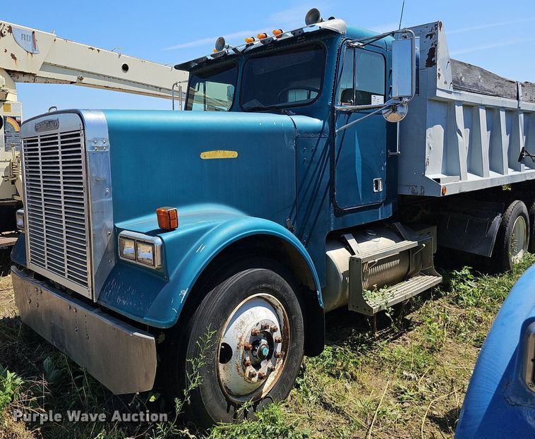 image for item DQ0174 1986 Freightliner FLC  dump truck
