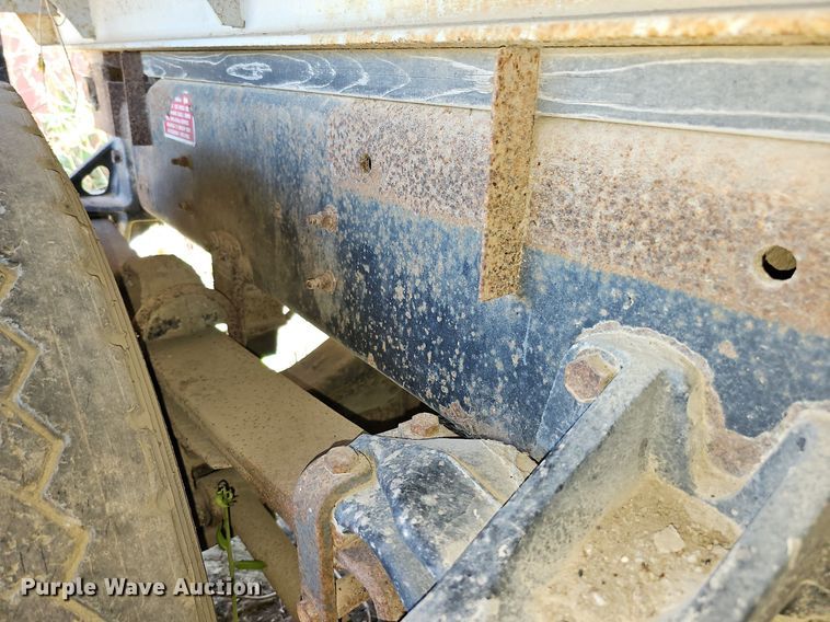 image for item DQ0174 1986 Freightliner FLC  dump truck