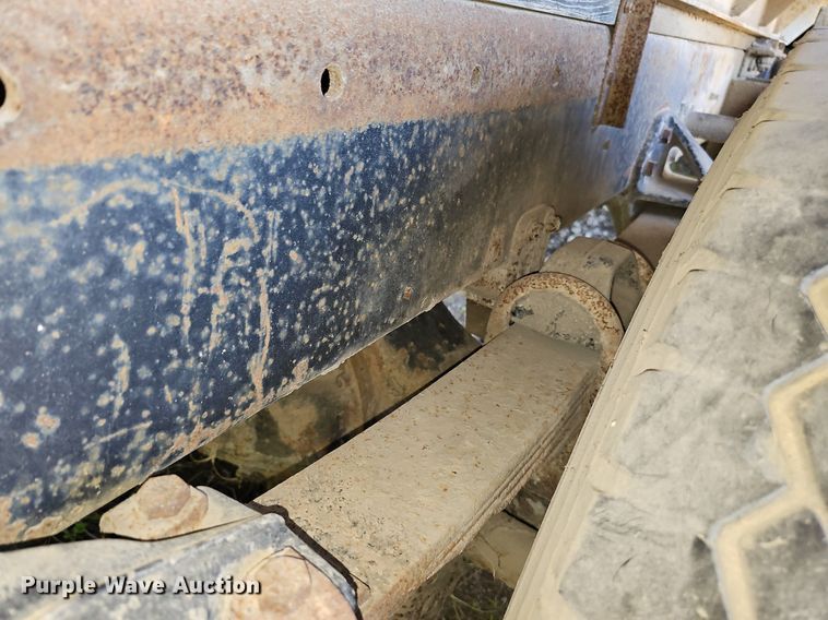 image for item DQ0174 1986 Freightliner FLC  dump truck