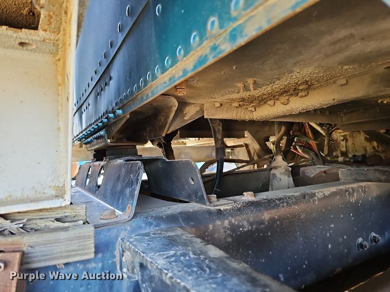 image for item DQ0174 1986 Freightliner FLC  dump truck