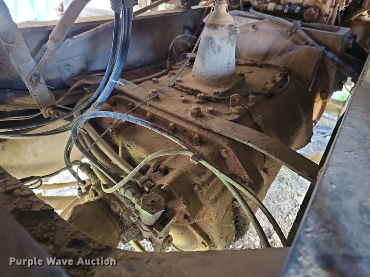 image for item DQ0174 1986 Freightliner FLC  dump truck