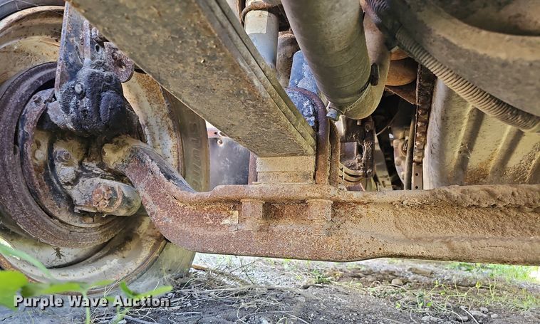 image for item DQ0174 1986 Freightliner FLC  dump truck