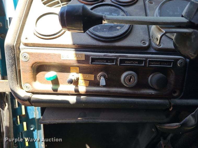 image for item DQ0174 1986 Freightliner FLC  dump truck