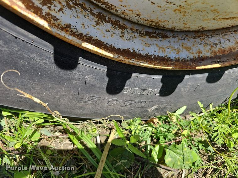 image for item DQ0174 1986 Freightliner FLC  dump truck