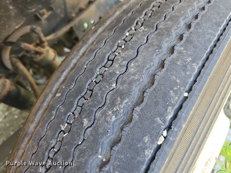 image for item DQ0174 1986 Freightliner FLC  dump truck