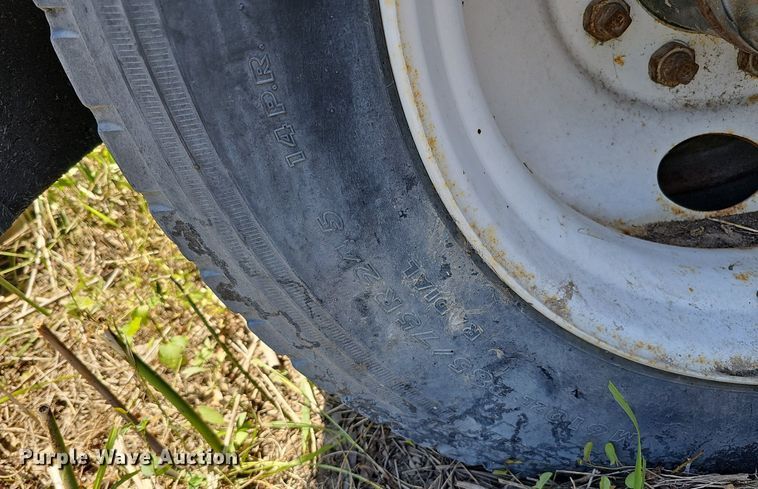 image for item DQ0174 1986 Freightliner FLC  dump truck