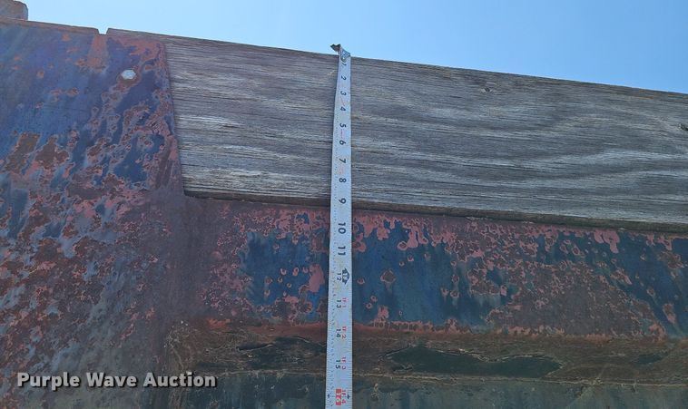 image for item DQ0175 1985 Freightliner FLC  dump truck