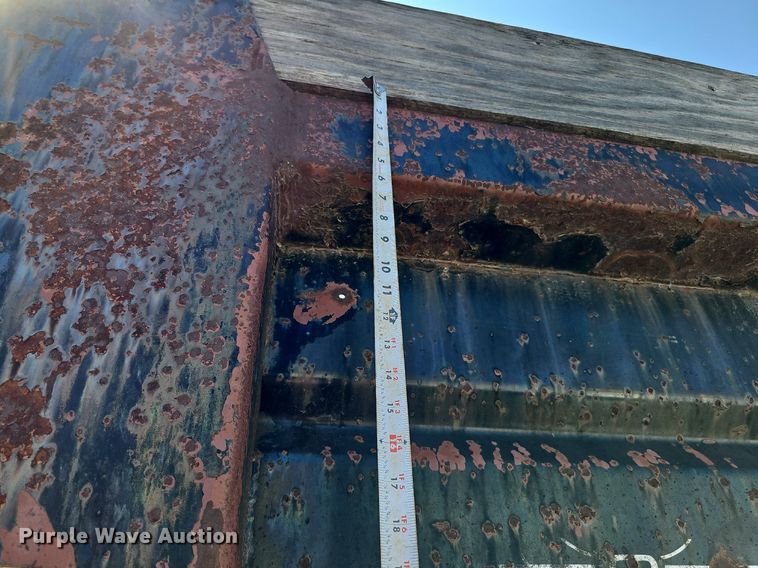 image for item DQ0175 1985 Freightliner FLC  dump truck