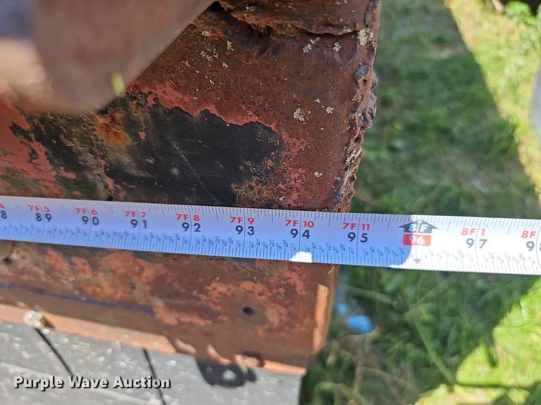 image for item DQ0175 1985 Freightliner FLC  dump truck