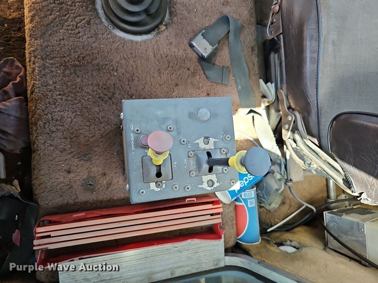 image for item DQ0175 1985 Freightliner FLC  dump truck