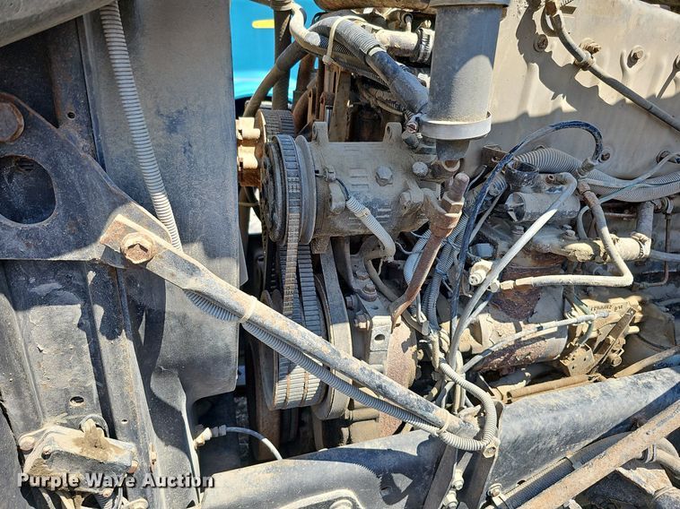 image for item DQ0175 1985 Freightliner FLC  dump truck