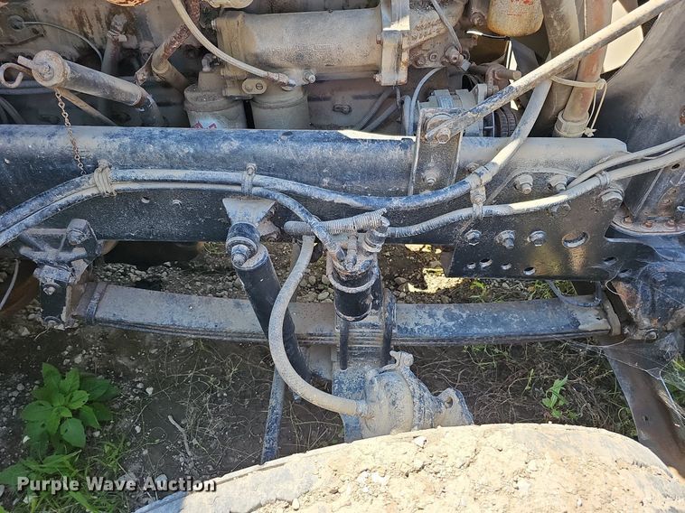 image for item DQ0175 1985 Freightliner FLC  dump truck