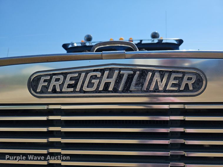 image for item DQ0175 1985 Freightliner FLC  dump truck