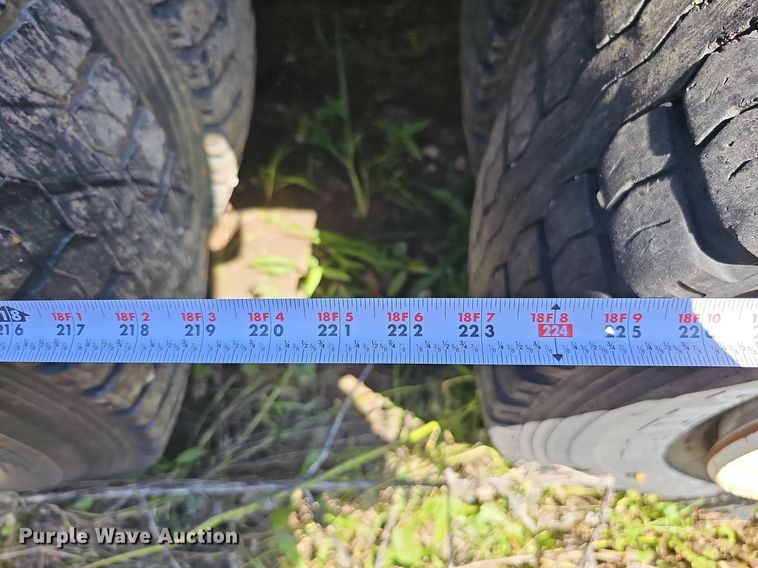 image for item DQ0175 1985 Freightliner FLC  dump truck