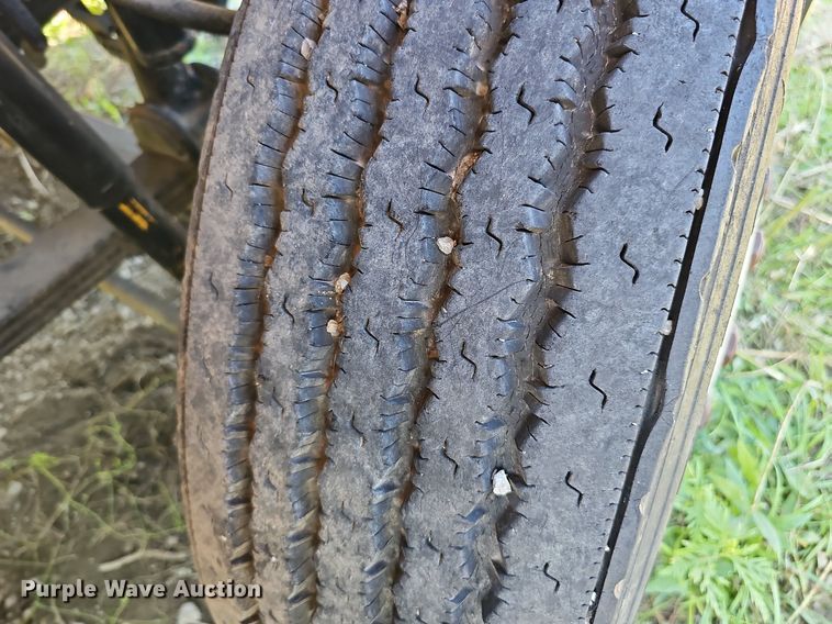 image for item DQ0175 1985 Freightliner FLC  dump truck