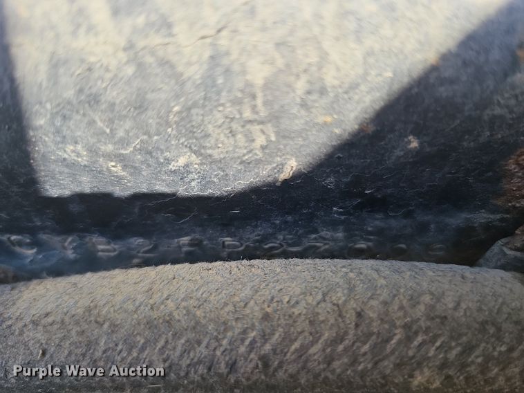 image for item DQ0175 1985 Freightliner FLC  dump truck