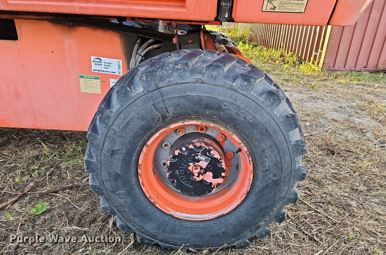 image for item DQ0177 2001 JLG 600S  boom lift