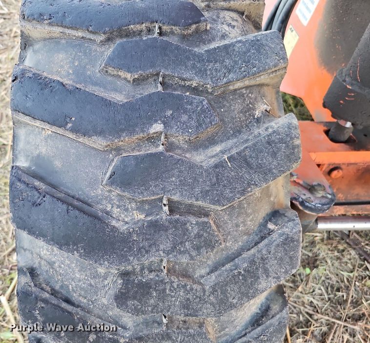 image for item DQ0177 2001 JLG 600S  boom lift