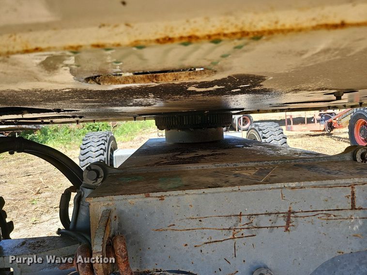 image for item DQ0178 1999 Terex TB44  boom lift