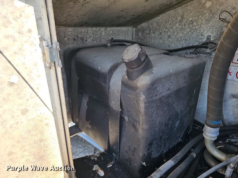 image for item DQ0178 1999 Terex TB44  boom lift