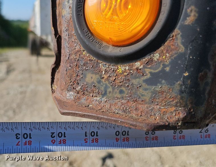 image for item DQ0179 1999 Wabash Flat FLCVHCM  flatbed trailer