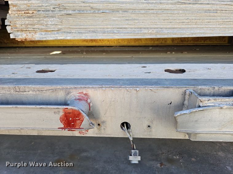 image for item DQ0179 1999 Wabash Flat FLCVHCM  flatbed trailer