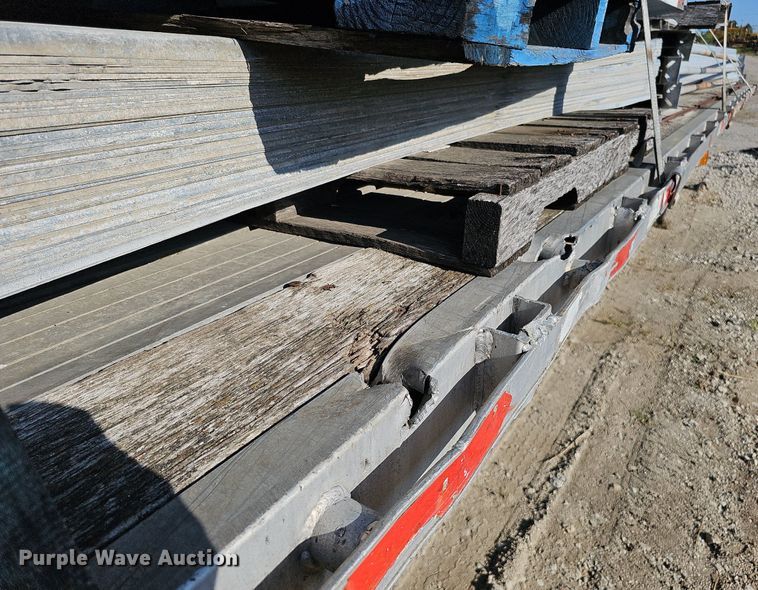 image for item DQ0179 1999 Wabash Flat FLCVHCM  flatbed trailer