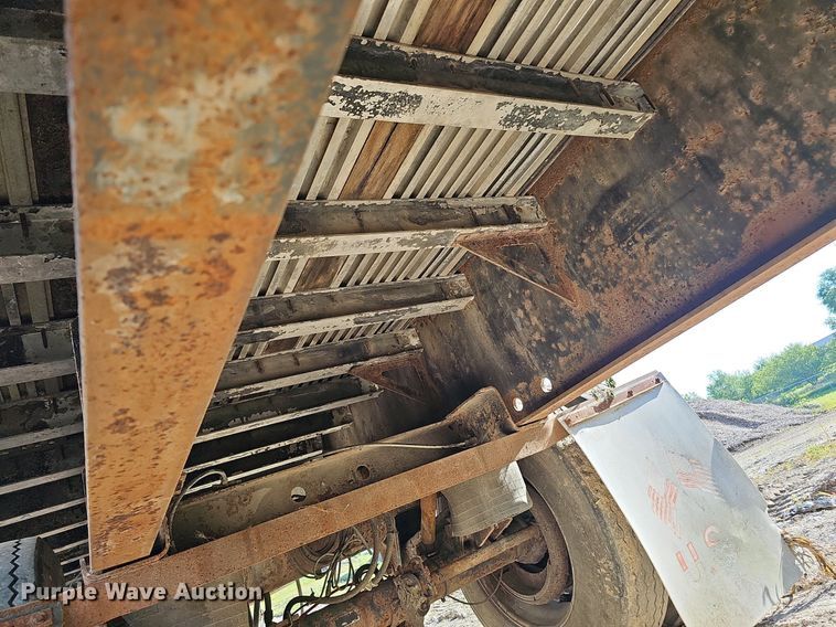 image for item DQ0179 1999 Wabash Flat FLCVHCM  flatbed trailer