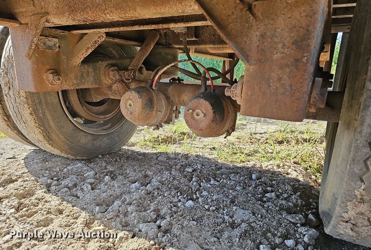 image for item DQ0179 1999 Wabash Flat FLCVHCM  flatbed trailer