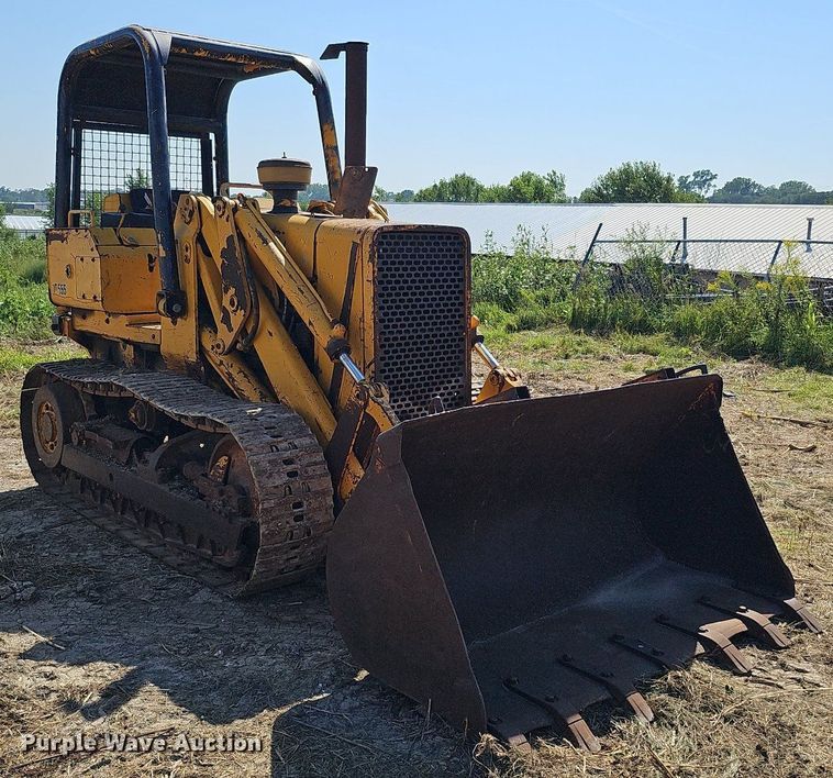 image for item DQ0184 1975 John Deere 555  track loader