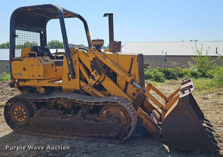 image for item DQ0184 1975 John Deere 555  track loader