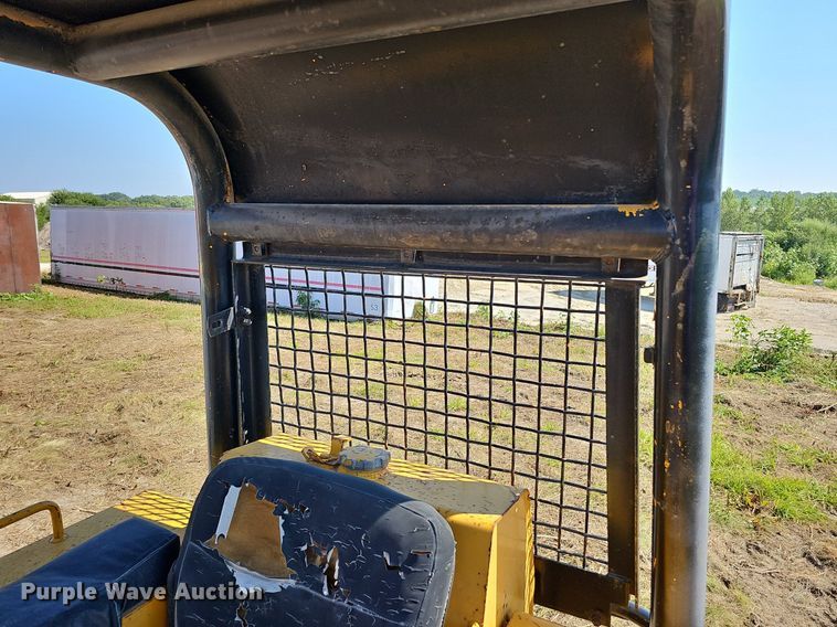 image for item DQ0184 1975 John Deere 555  track loader