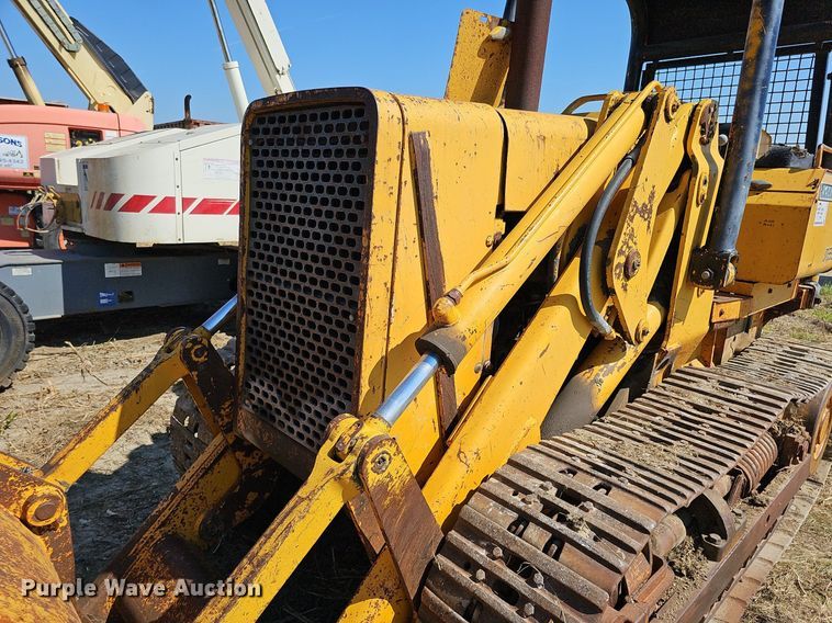 image for item DQ0184 1975 John Deere 555  track loader