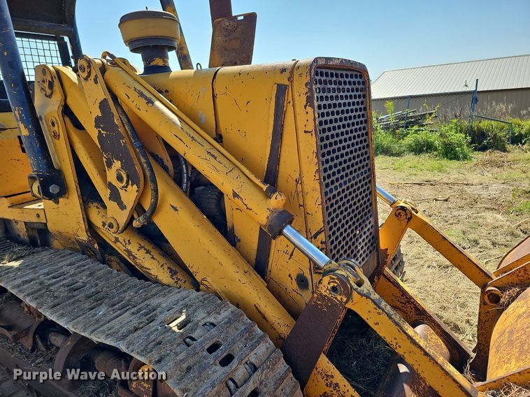 image for item DQ0184 1975 John Deere 555  track loader