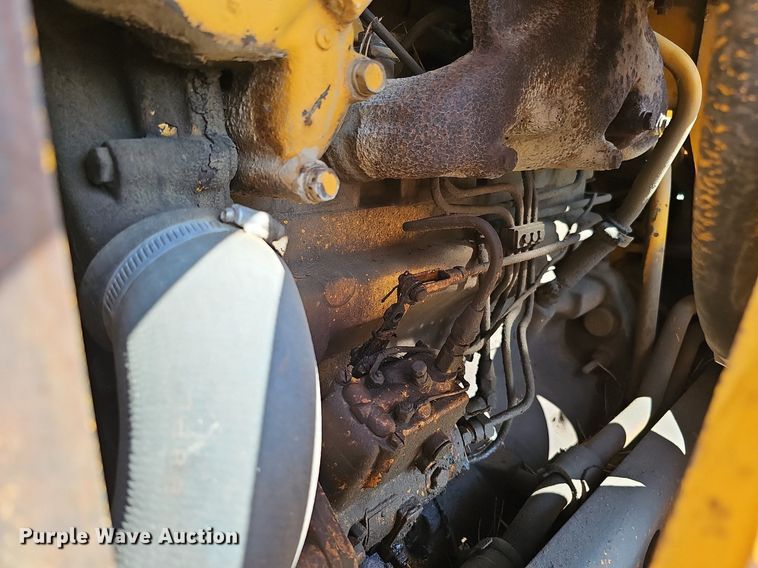 image for item DQ0184 1975 John Deere 555  track loader