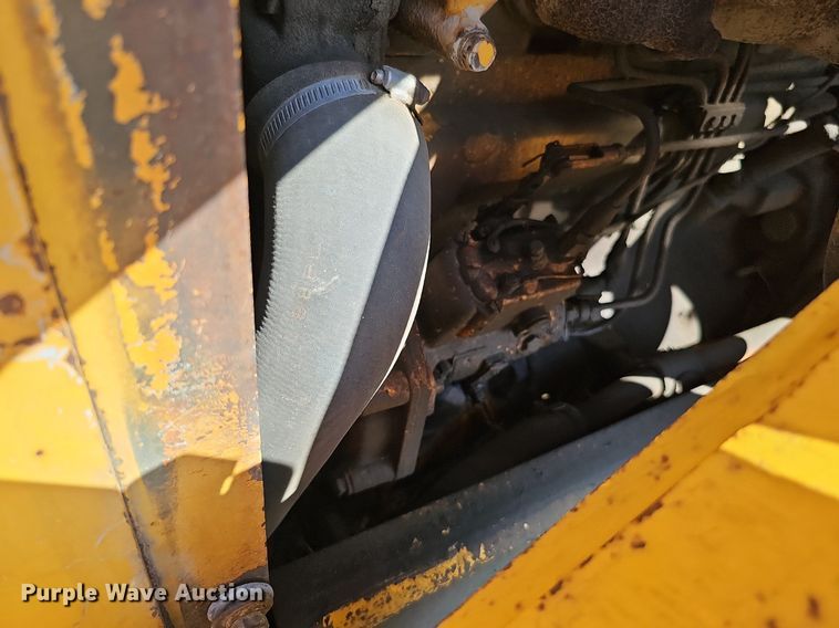 image for item DQ0184 1975 John Deere 555  track loader