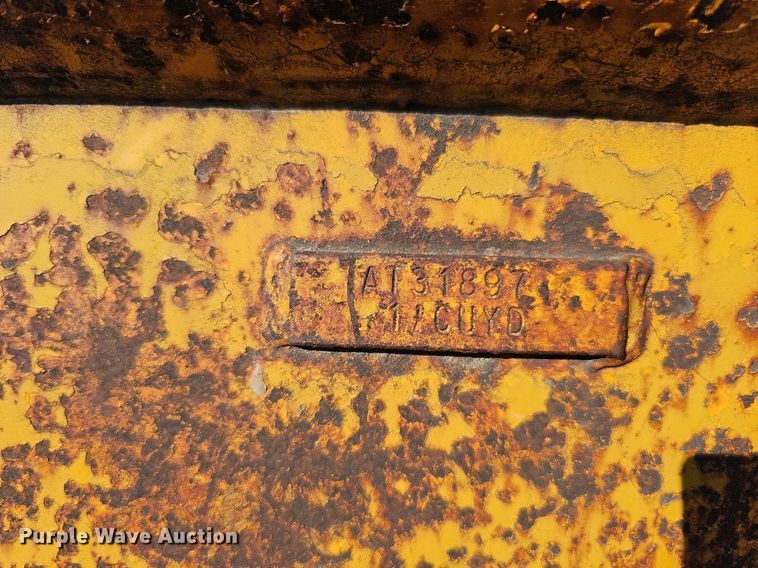 image for item DQ0184 1975 John Deere 555  track loader