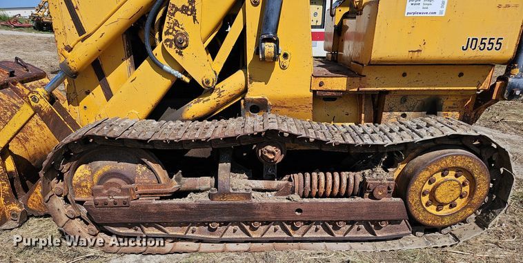 image for item DQ0184 1975 John Deere 555  track loader