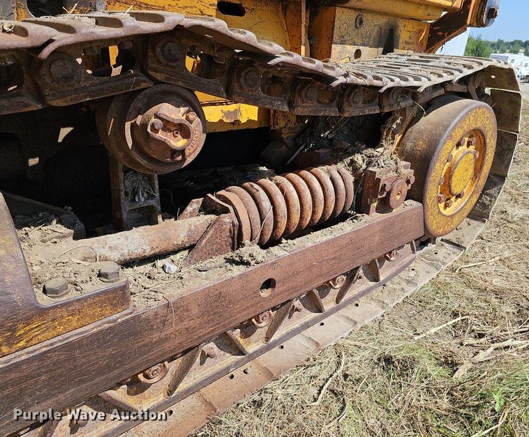 image for item DQ0184 1975 John Deere 555  track loader