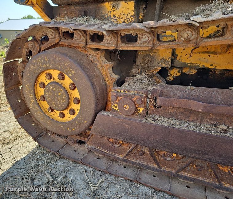 image for item DQ0184 1975 John Deere 555  track loader