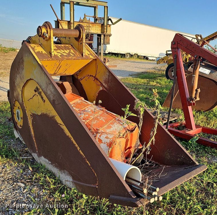 image for item DQ0190 Felco CRW 220  excavator compaction bucket