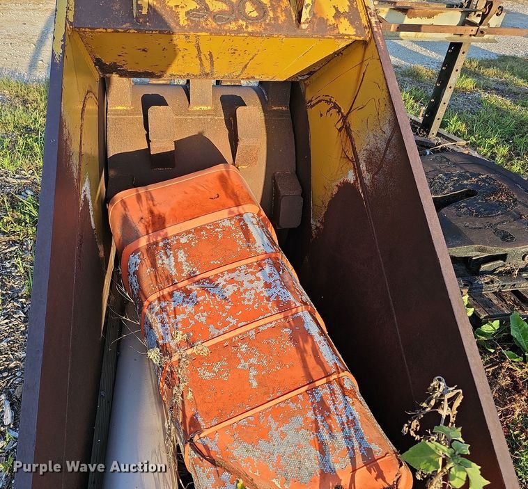 image for item DQ0190 Felco CRW 220  excavator compaction bucket